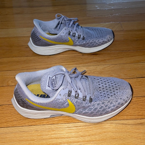 Nike sneakers - Picture 2 of 7